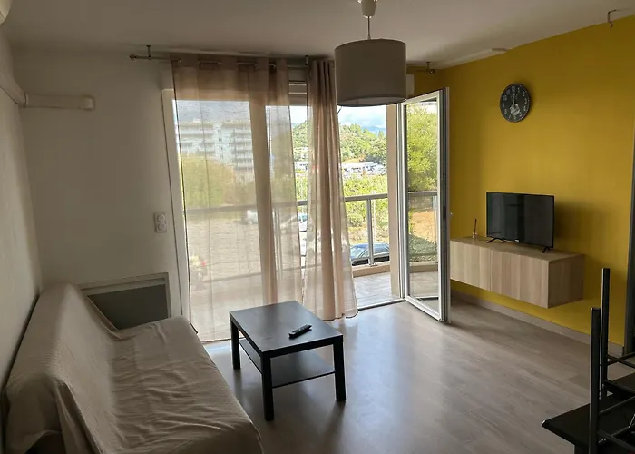 Tosca Opera Apartment *